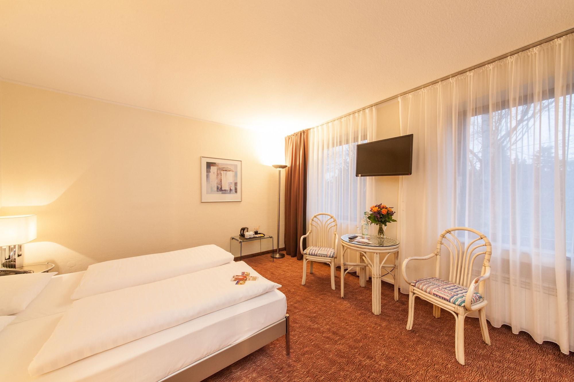 Select Hotel Silence Garden Koeln Ngoại thất bức ảnh