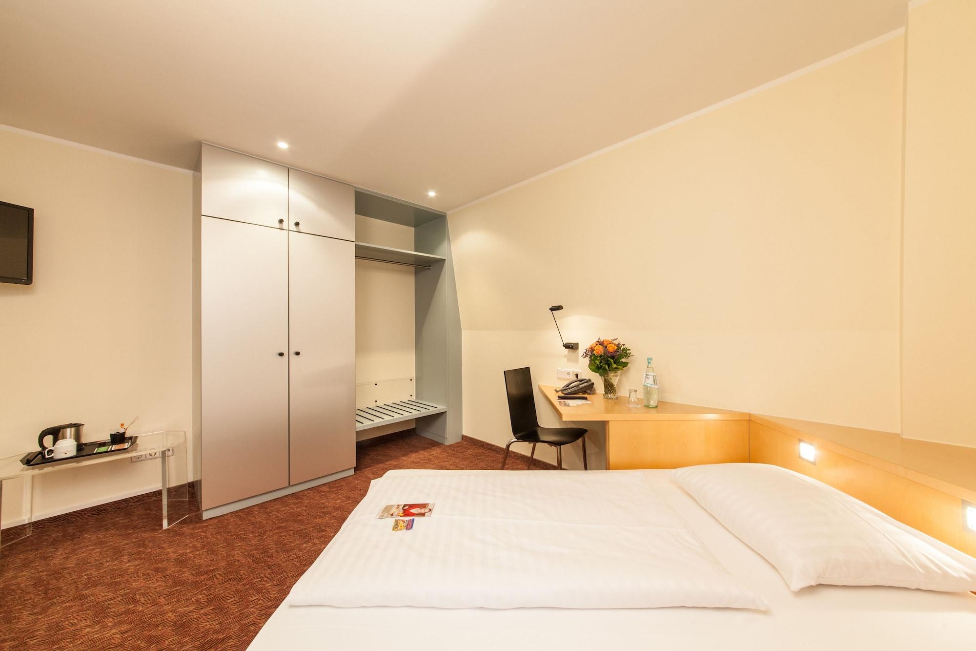 Select Hotel Silence Garden Koeln Ngoại thất bức ảnh