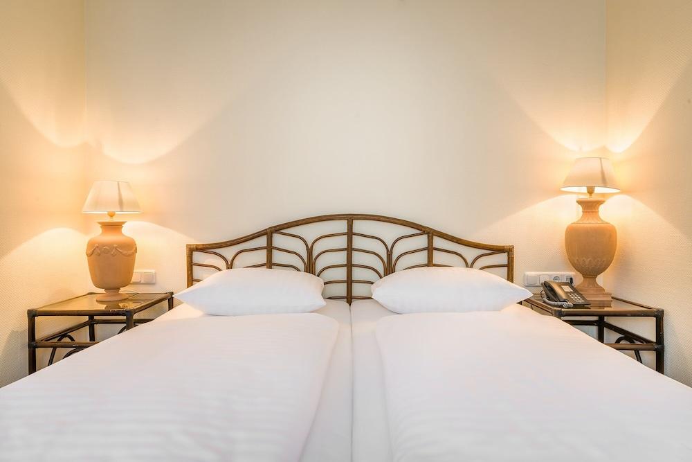 Select Hotel Silence Garden Koeln Ngoại thất bức ảnh