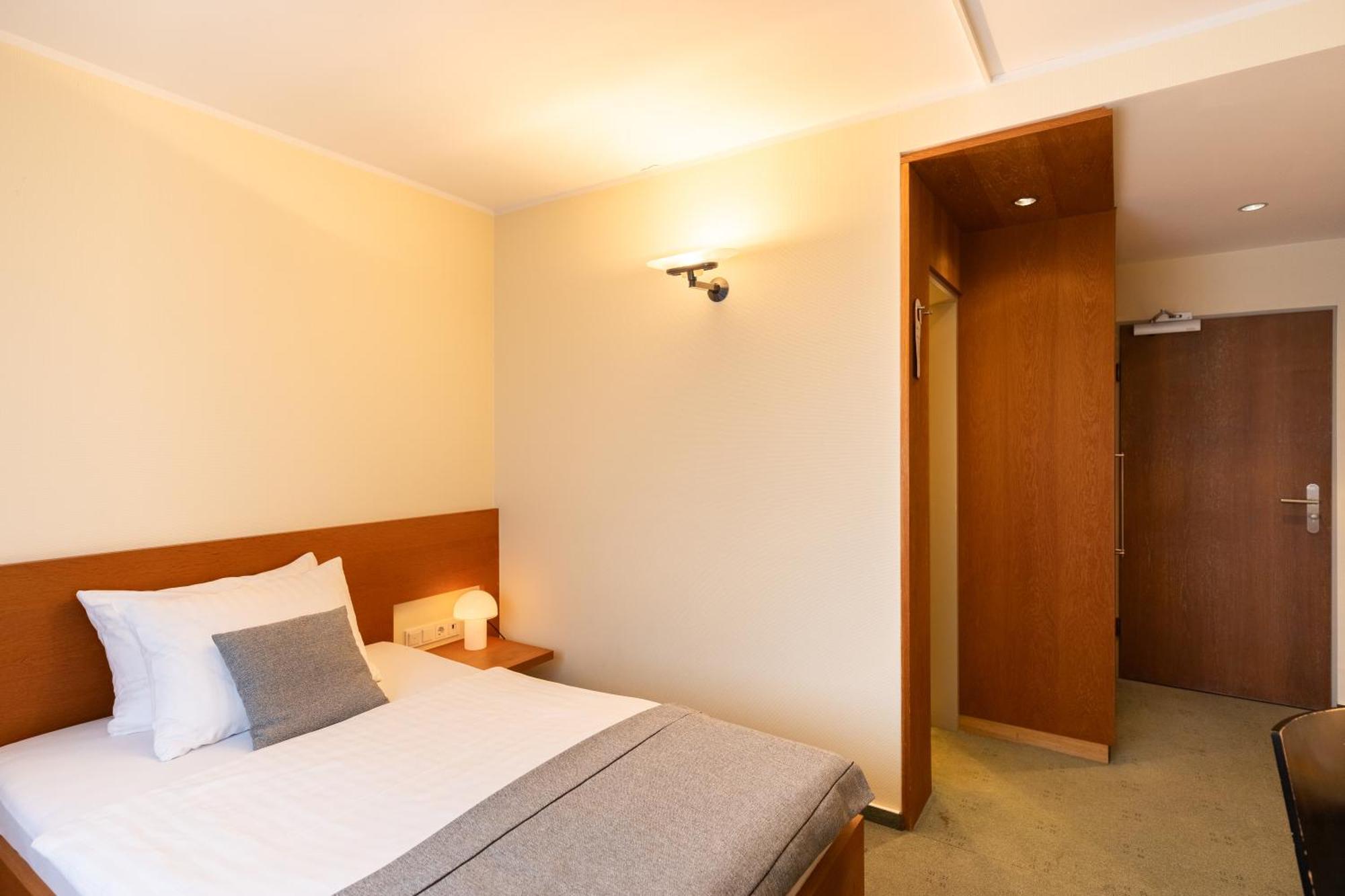 Select Hotel Silence Garden Koeln Ngoại thất bức ảnh