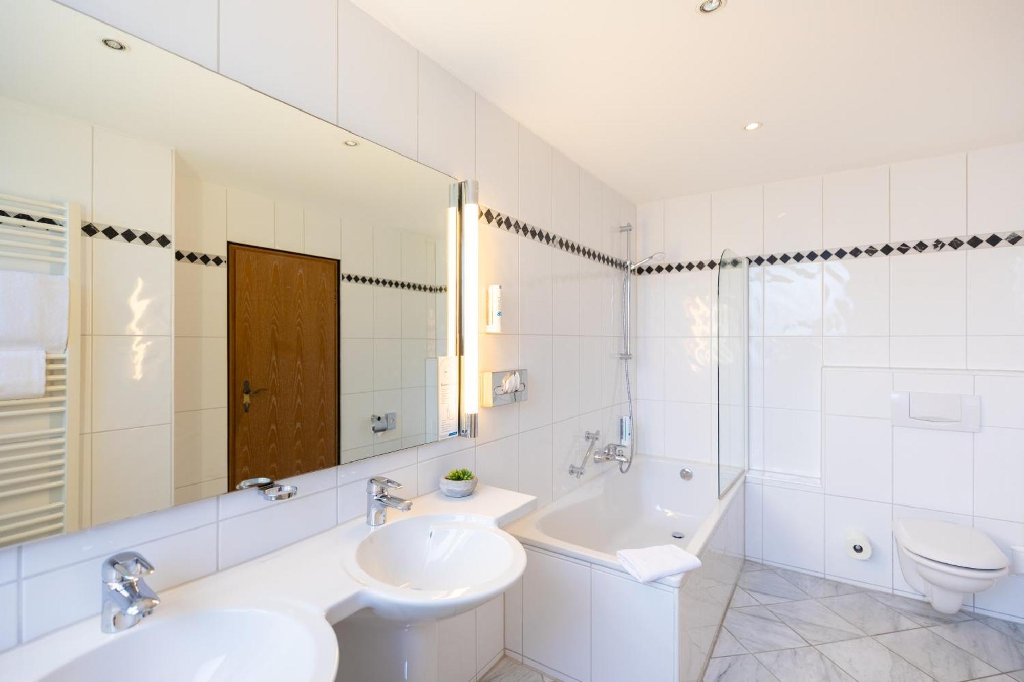 Select Hotel Silence Garden Koeln Ngoại thất bức ảnh